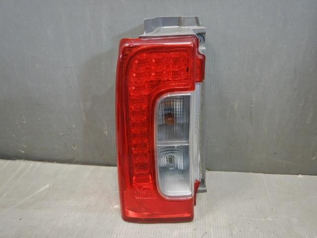 売り切りタント DBA-LA610S 左テールライト/テールランプ拍卖