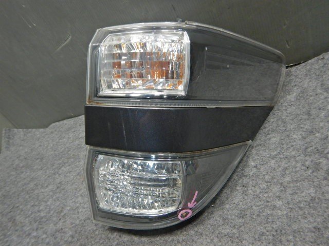 売り切りヴェルファイア DBA-ANH20W 右テールライト/テールランプ拍卖