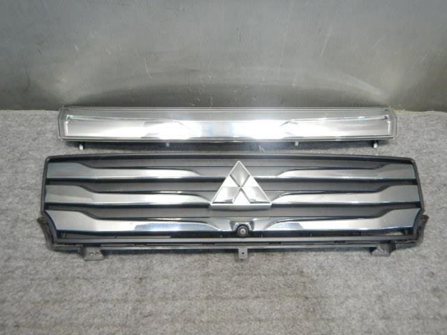 売り切りデリカD2 DAA-MB36S ラジエータグリル/フロントグリル拍卖