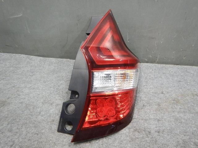 売り切りノート DAA-SNE12 右テールライト/テールランプ拍卖
