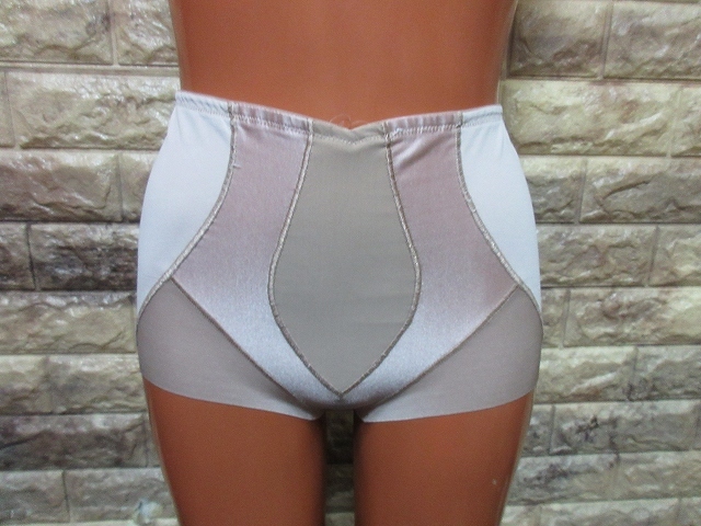 S-529★ワコール・GRA217♪補正・引き締め効果ガードル76★拍卖