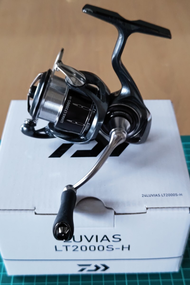 ダイワ 24ルビアス LT2000S-H中古超美品!拍卖