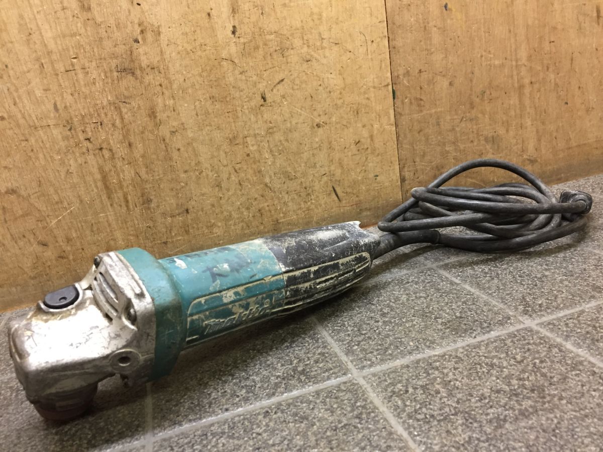 II2147 Makita/マキタ 100mm ディスクグラインダー GA4033 100V 7.4A 50-60Hz 消費電力720W 回転数9000rpm 電動工具 動作OK/80拍卖