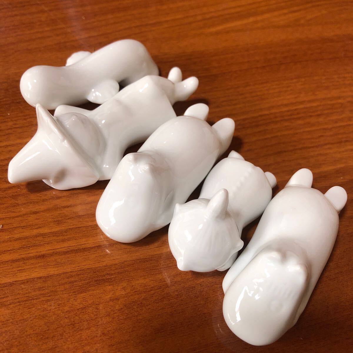 〈送料無料〉ムーミン 箸置き ミィ フローレン ニョロニョロ スナフキン リトルミィ ミムラ 白磁 箸置 はしおき拍卖