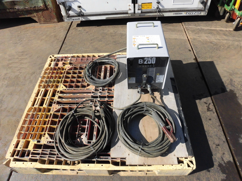 埼玉川越発★919 ダイヘン Bz-250J-4 小形交流アーク溶接機 単相 200V 50Hz 動画あり 動作確認済み 福山通運(個人様宛は支店止め)売切★拍卖