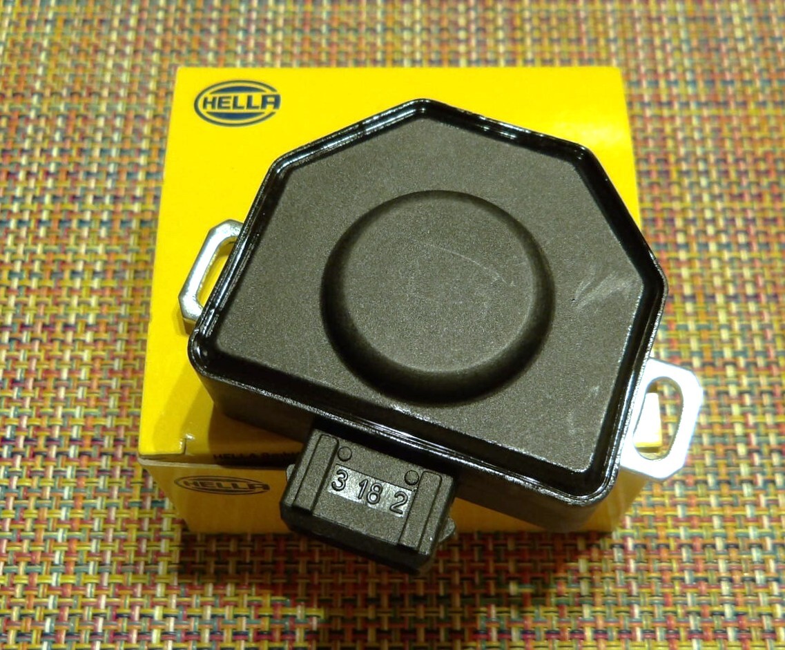 (送料込)BMW E30/E34 ボルボ 240 740 940/ポルシェ 924 928 944/PEUGEOT CITROEN LANCIA スロットルポジションセンサー【HELLA製・新品】拍卖