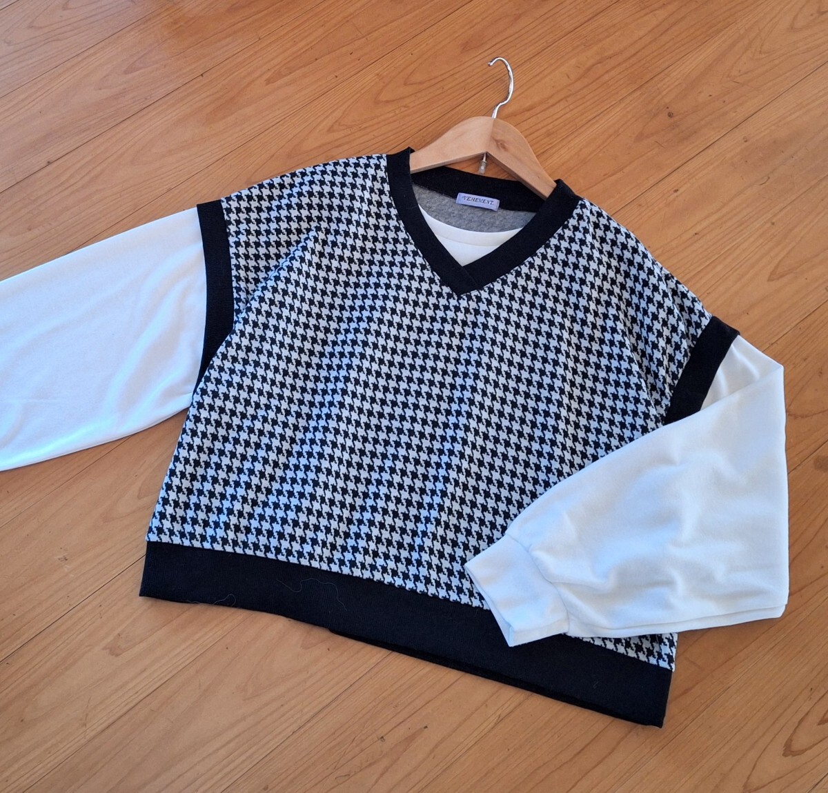 ★超美品 Vネック 重ね着風 切り替えニット 薄手 M★拍卖