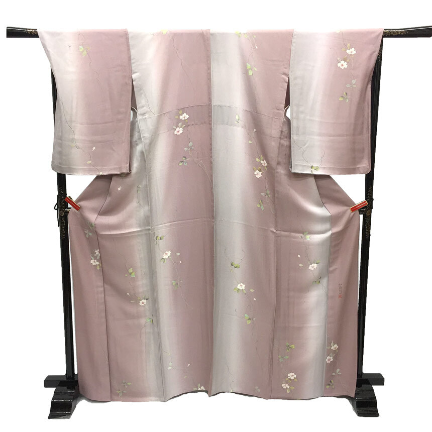 セール 京やH133 特選単衣着物 正絹 単衣の時期の小紋 ひとえの着物 作家物 落款有り 手描き 加藤慎二 枝花文 暈し染め 裄長 裄69 ぼかし染拍卖