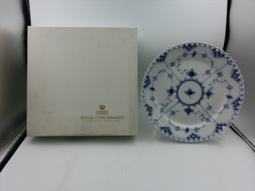 【MN14-17】【80サイズ】▲ロイヤルコペンハーゲン/ブルーフルーテッドフルレース 25cm プレート 平皿/食器 キッチン用品/※傷・汚れ有拍卖