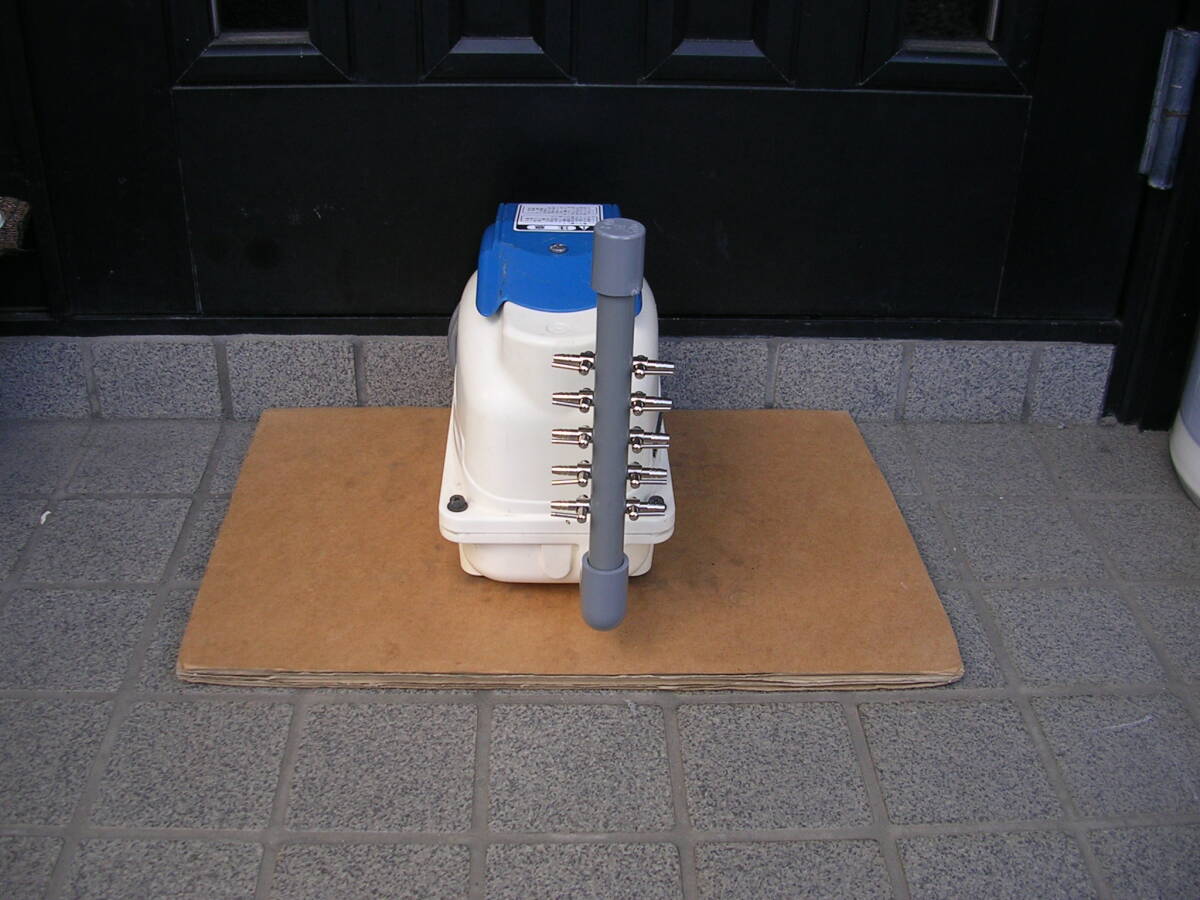 テクノ高槻 XP-80 10孔分岐管付エアーポンプ拍卖