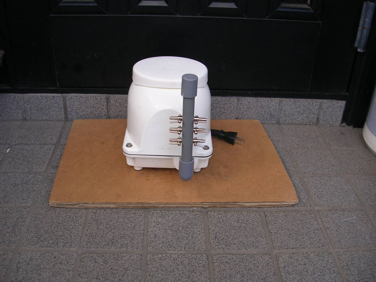 フジクリーン ecoMac-30 6孔分岐管付エアーポンプ メダカ等に拍卖