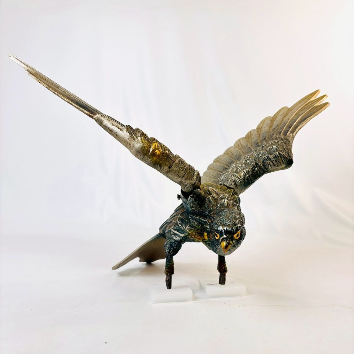 R1009-3 1円〜【鷹】※同梱不可 タカ 金属工芸 置物 飾り物 土台なし 昭和 レトロ アンティーク オブジェ 縁起物 和室 茶室 和風 ワンスタ拍卖