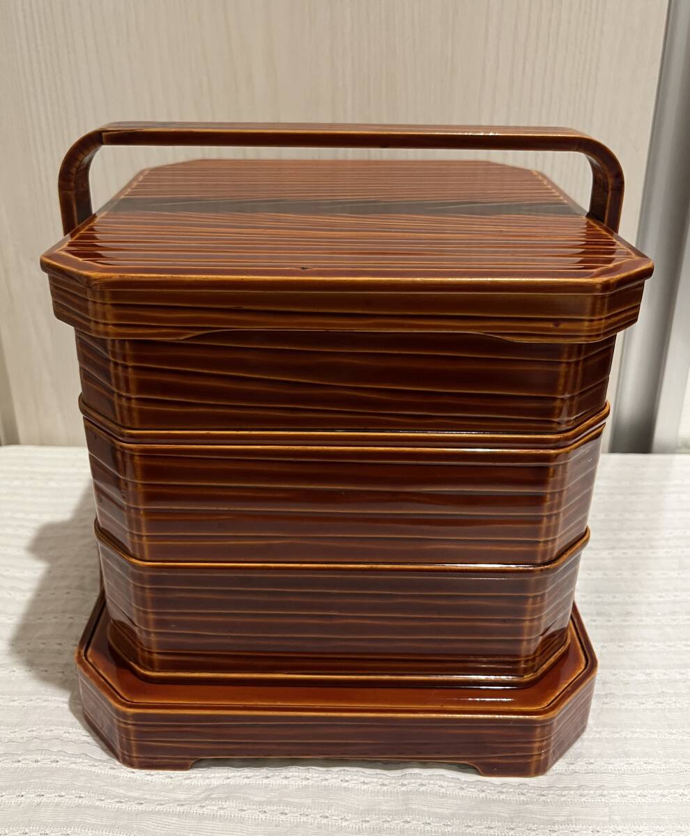 三段重 アンティーク?ヴィンテージ?重箱 輪島塗り?漆?詳細不明です お正月などの和食器として拍卖