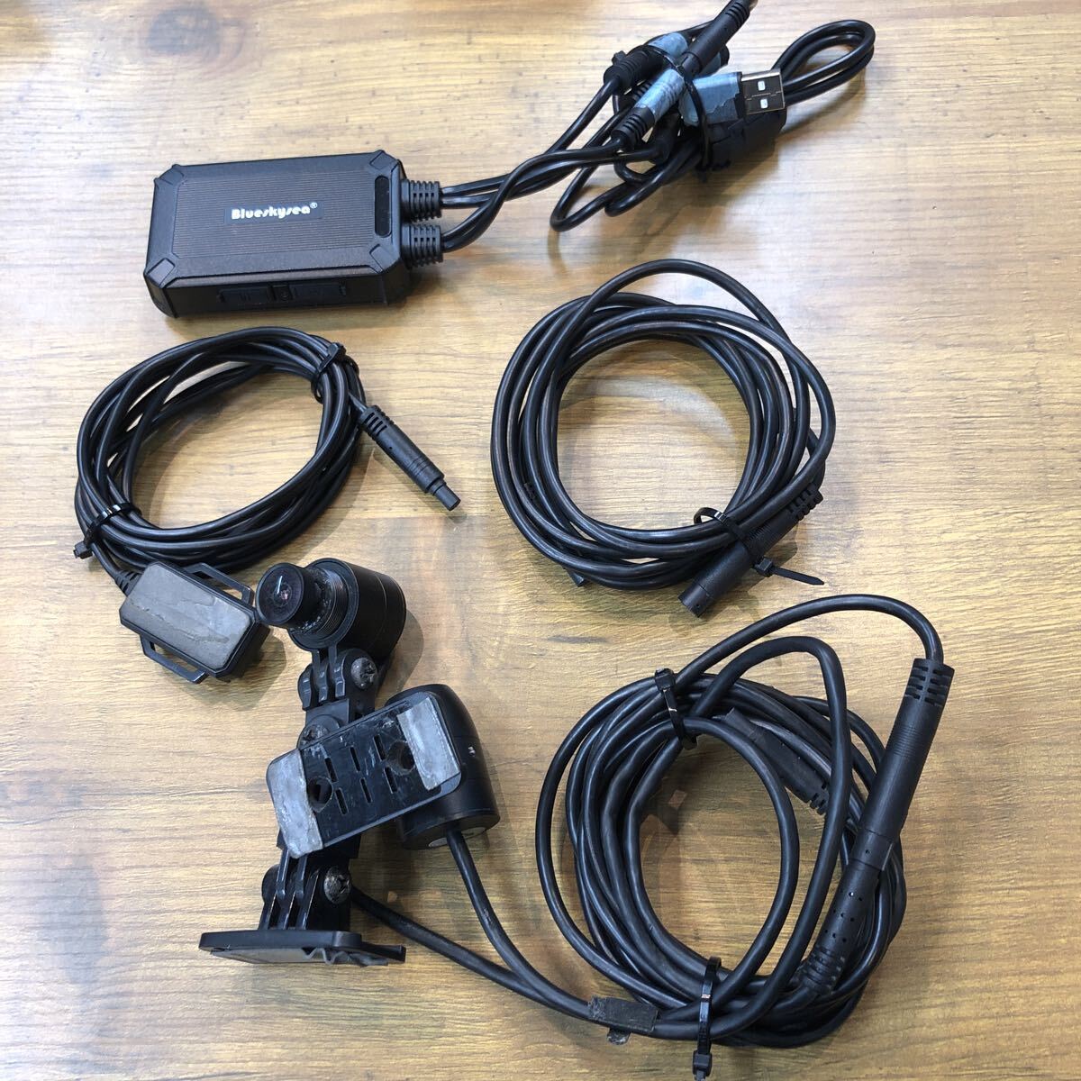 ☆ ドライブレコーダー ホンダ ADV150 KF38-100〜拍卖