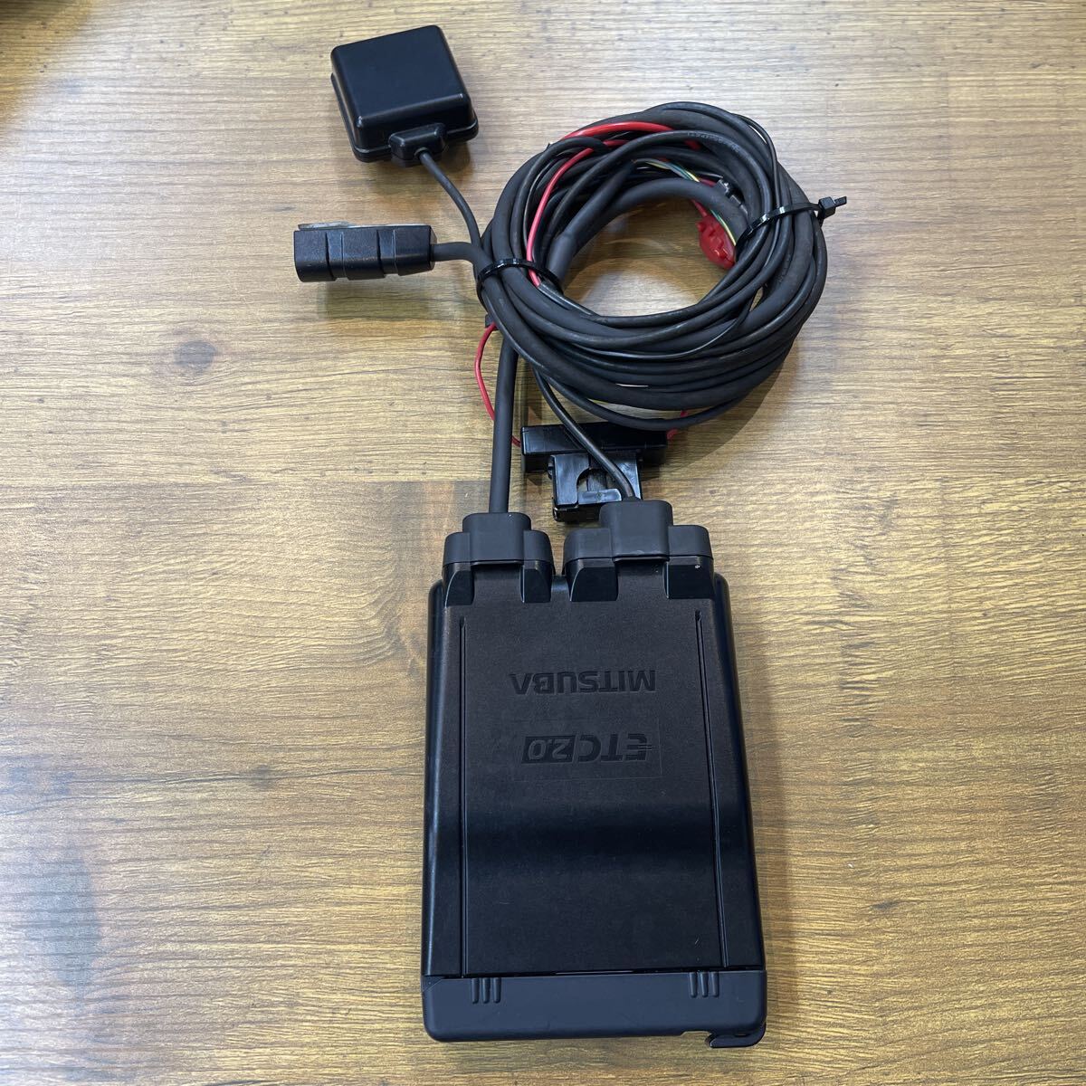 ☆ ミツバサンコーワ 二輪車 車載器ETC 2.0 BE-700二輪車 バイク用 ホンダ VTR1000F外し ETC 車載器拍卖