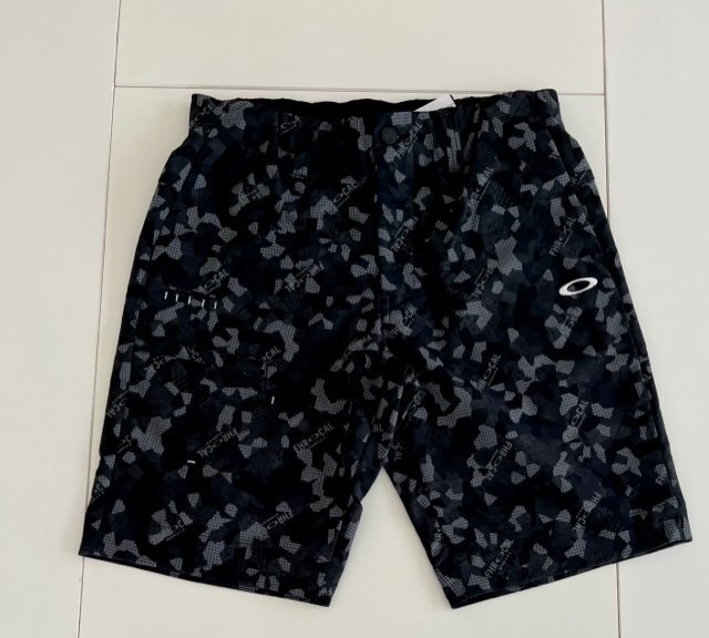 オークリー OAKLEY ADDICTIVE SHORTS 5.0 FOA405168 (BLACK PRINT) L拍卖