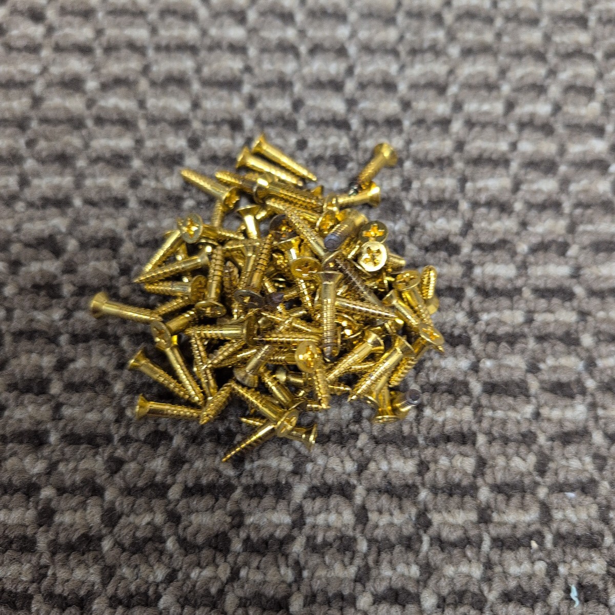 ジャンク品/長期保管品/メーカー不明/真鍮/皿木ネジ/3.1×16mm/1P100本入り拍卖