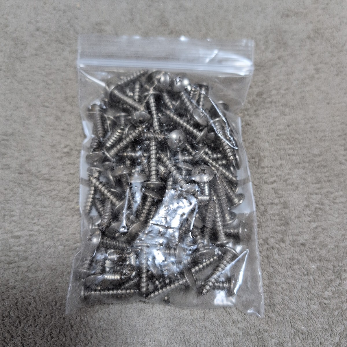 ジャンク品/長期保管品/中古/メーカー不明/タッピング/ステンレス/トラス5×25mm/1P100本入り拍卖