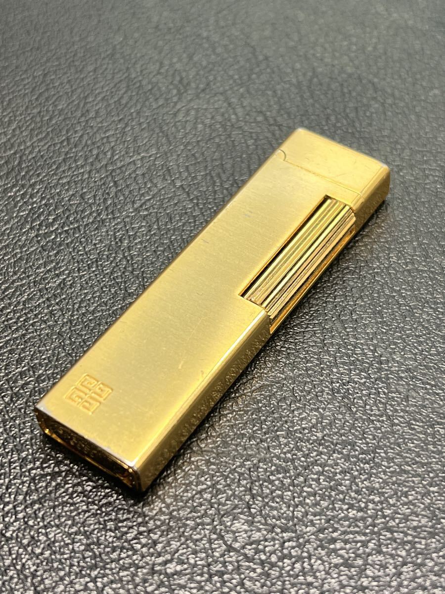 GIVENCHY ジバンシー 9000 ガスライター ゴールドカラー拍卖