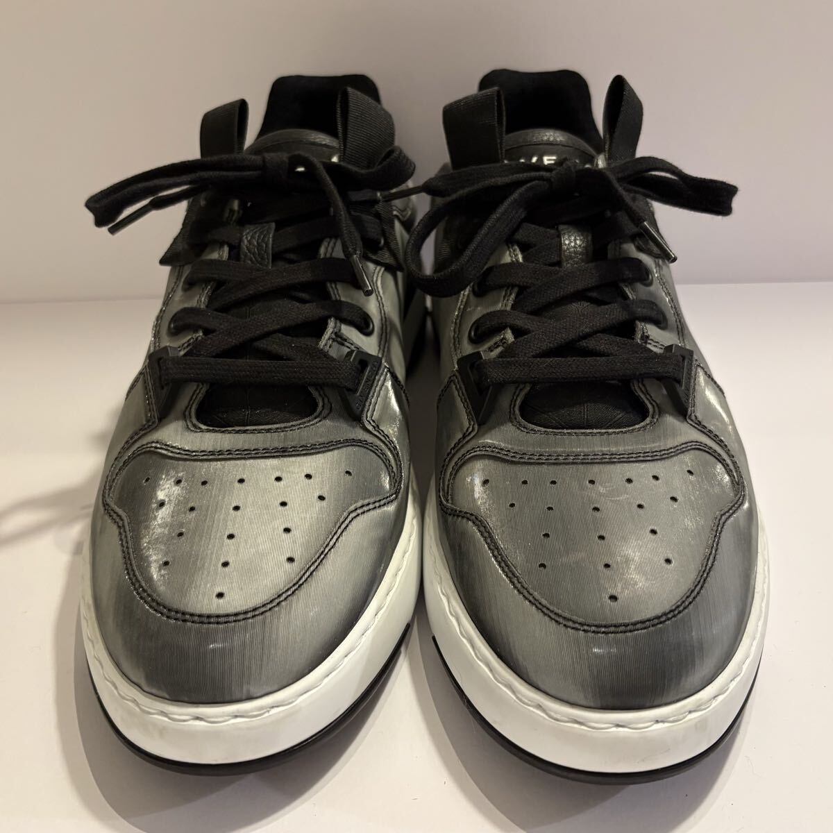 GIVENCHY / Hologram Sneaker / SIZE:41 / SILVER / FR1119 / ジバンシー / ホログラムスニーカー / シルバー / レースアップ / PARIS拍卖