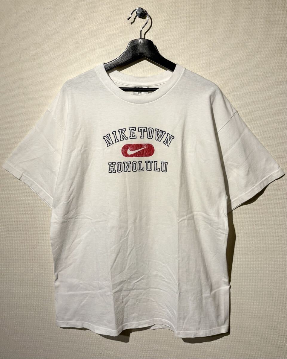 VINTAGE / NIKE TOWN / HONOLULU Tシャツ / SIZE:L / WHITE / 90s-00s / 銀タグ / ナイキタウン ホノルル / 半袖Tシャツ カレッジロゴ風拍卖