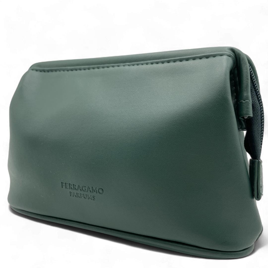 美品 Ferragamo ポーチ レザー グリーン拍卖