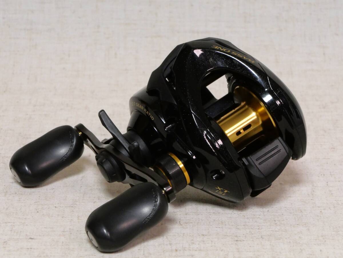 ★美品!シマノ 17バスワン XT 151 左巻き SHIMANO BASS ONE拍卖