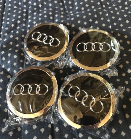 ★ネコポス送料無料★ audi アウディ センターホイールキャップ 69mm 4個セット 純正互換品 艶ありブラック クロム 最安値 翌日発送拍卖