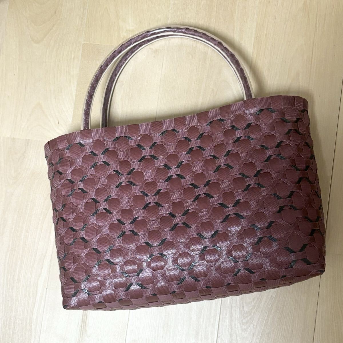 新品未使用 プラかごバッグ バスケット PPバンド ワインレッド えんじ PPバンドプラかご かごバッグ プラかご拍卖