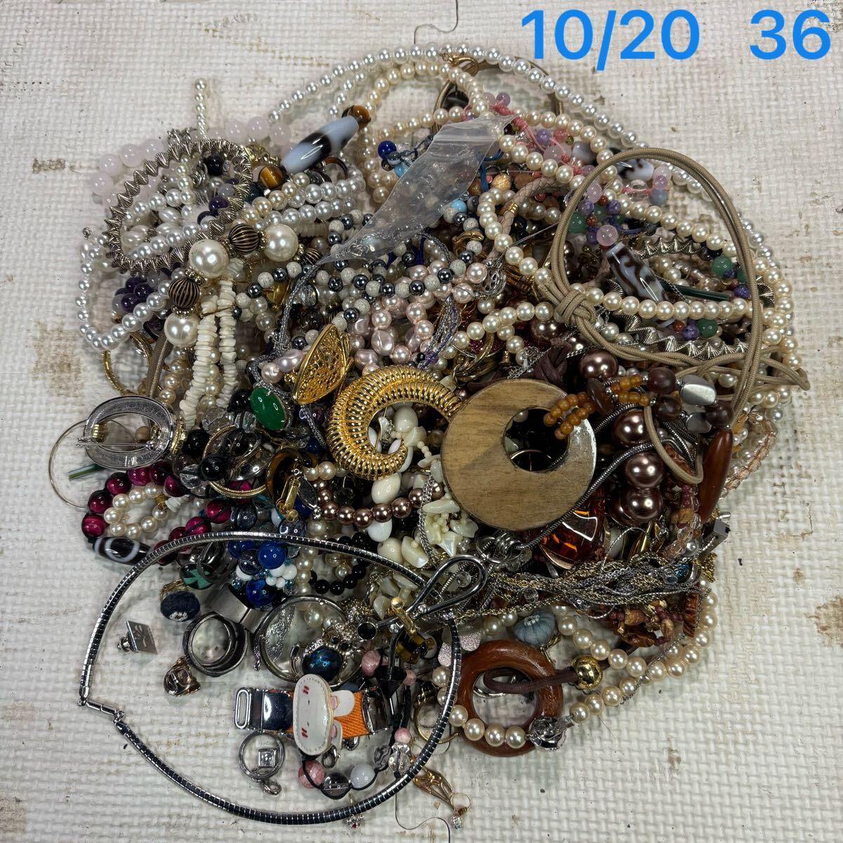 ネックレス ブローチ イヤリング アクセサリー タイピン 指輪 ブレスレット ピアス 1.6kg まとめ売り ジャンク パール拍卖