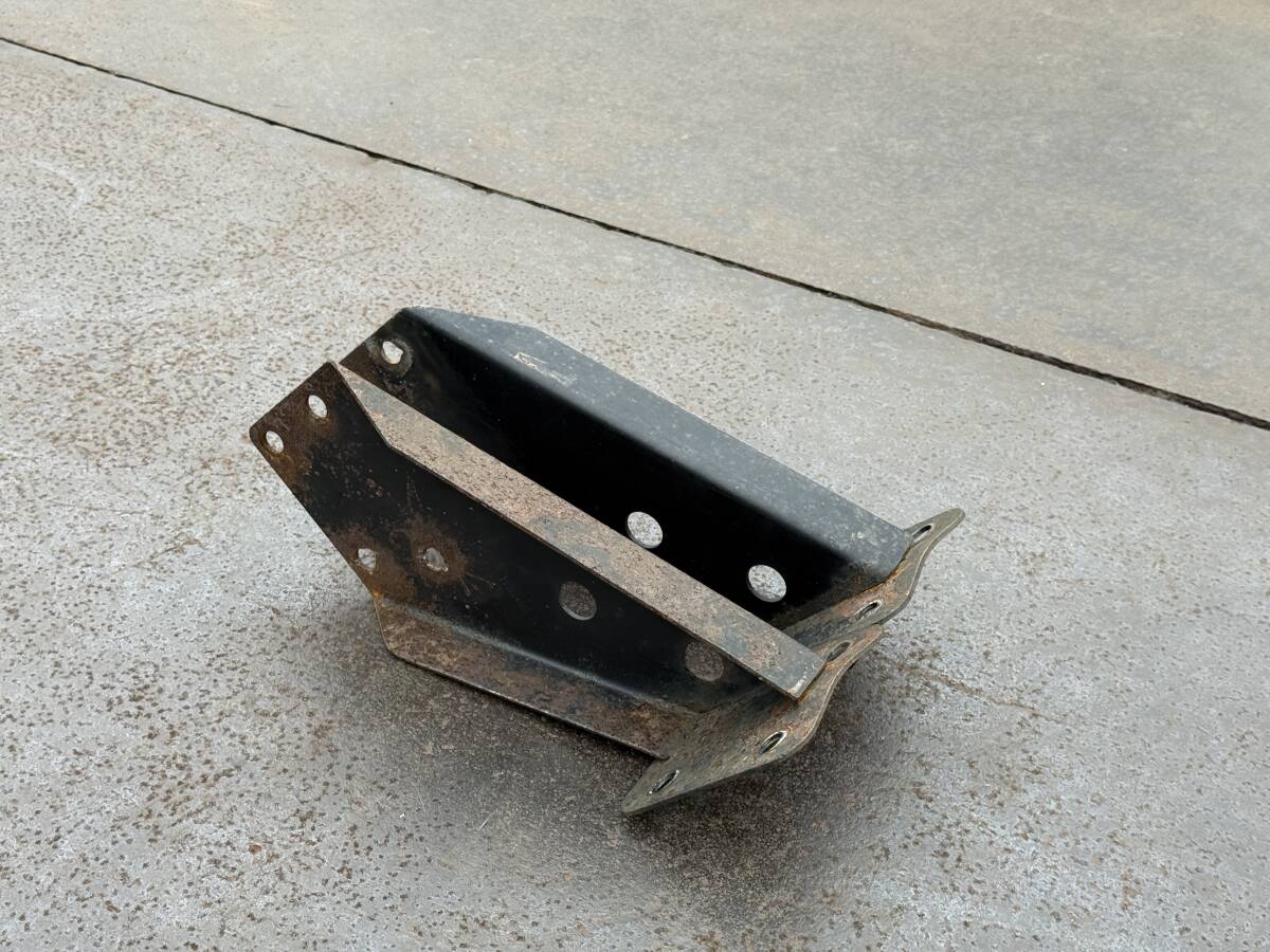 リアバンパー用ステー★左右セット★スチール製★J★即決★追突防止★JM132拍卖