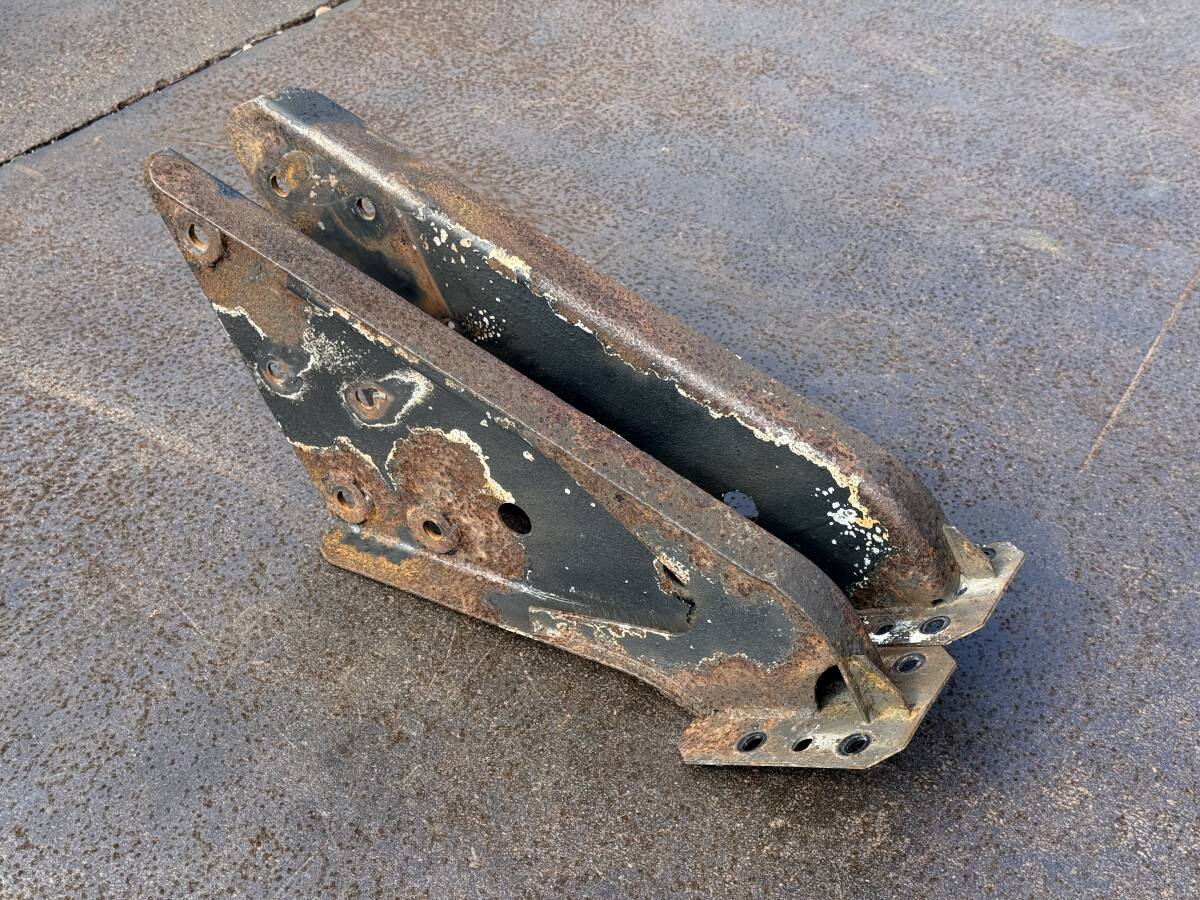 リアバンパー用ステー★BL1A★左右セット★スチール製★即決★追突防止★BLV138拍卖