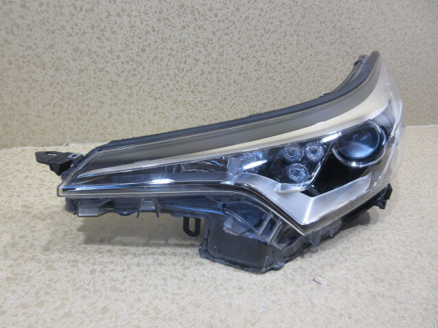 トヨタ C-HR ZYX10 前期 純正 ハロゲン 左 ヘッドライト 刻印:2拍卖