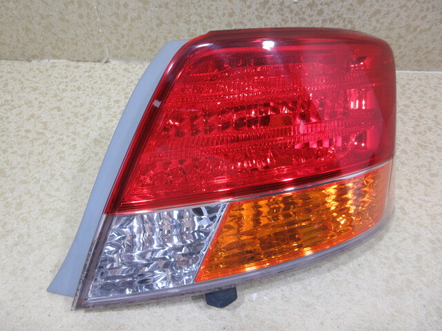良品 トヨタ アリオン NZT260 純正 右 テール ランプ 81551-20A30拍卖