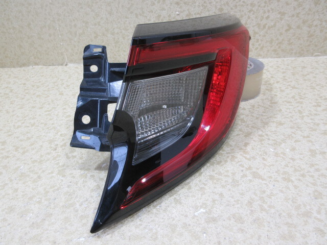 良品 トヨタ カローラ スポーツ GR MZEA12H/GZEA14H 純正 右 テール ランプ 81551-12E40拍卖