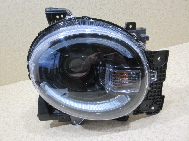 良品 スズキ ワゴンR スマイル MX81S/MX91S 純正 LED 右 ヘッドライト 35100-84S20拍卖