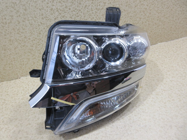 ホンダ N BOX カスタム JF1/JF2 後期 純正 HID 左 ヘッドライト 刻印:D拍卖