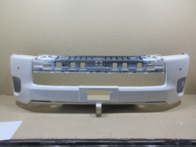 トヨタ ハイエース ワイド 200系 4型/5型 純正 フロント バンパー拍卖