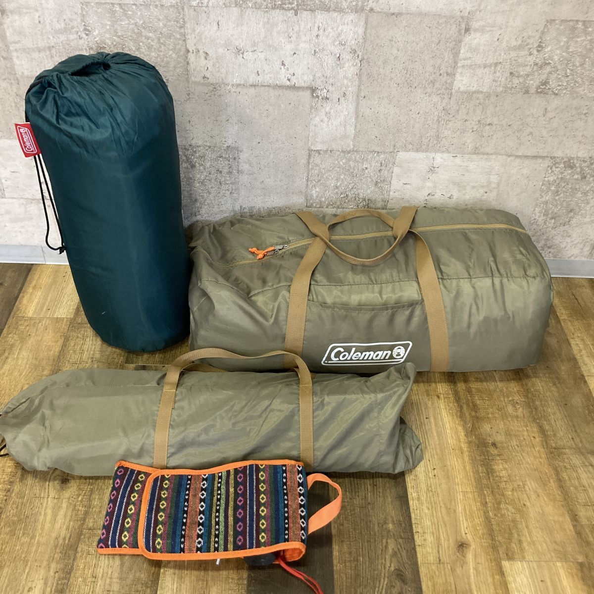 コールマン ラウンドスクリーン 2ルームハウス スタートパッケージ 他 キャンプ テント ファミリー mc02066659拍卖