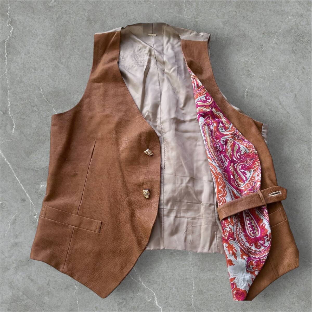 FranCisT_MOR.K.S フランシストモークス スカルボタン ディアスキン 鹿革 レザーベスト リバーシブル ペイズリー柄 サイズ4拍卖