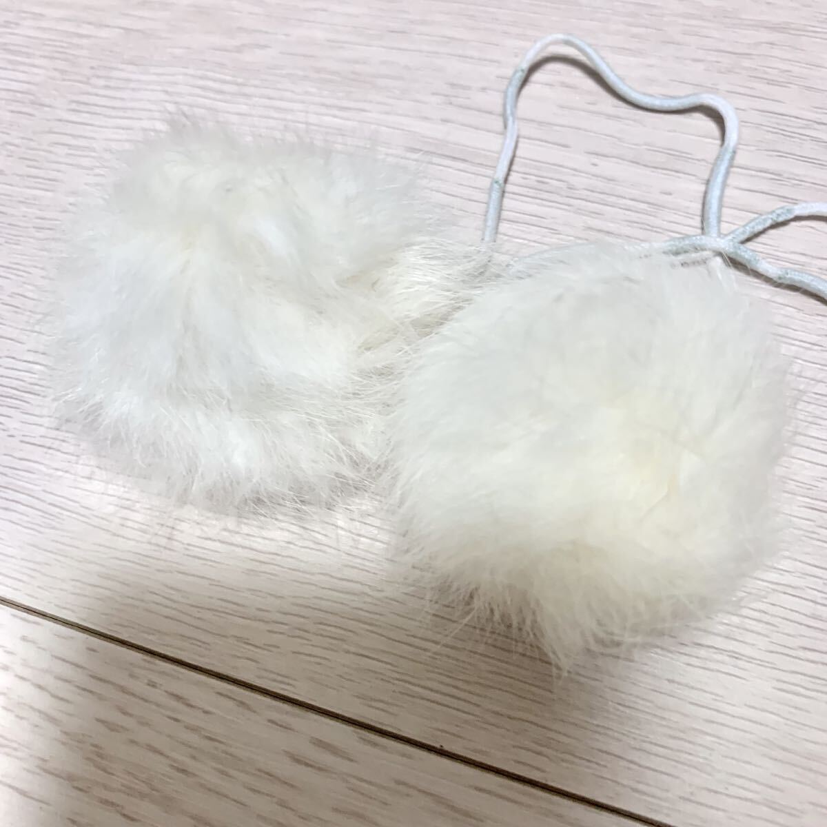 ジャンク品 ホワイト フェイクファーポンポン ホワイト 白拍卖