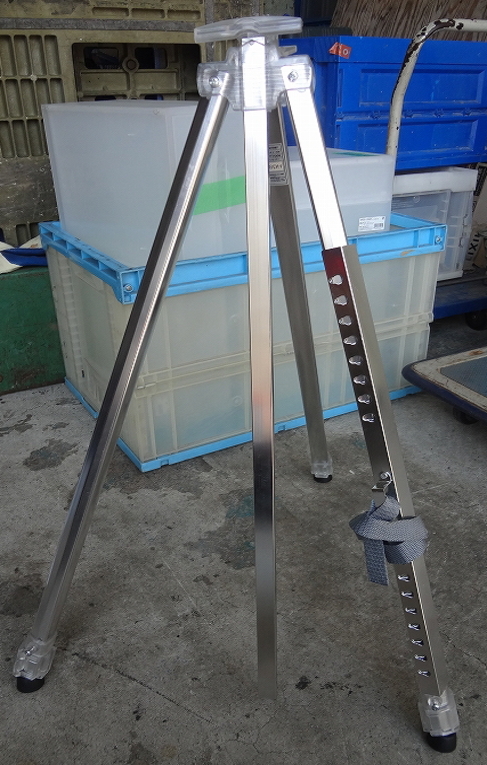 Kメみ1490■レイメイ藤井■アルミイーゼル シルバー LPT700S■幅700mm×奥行950mm×高さ1650mm■三脚 折りたたみ拍卖