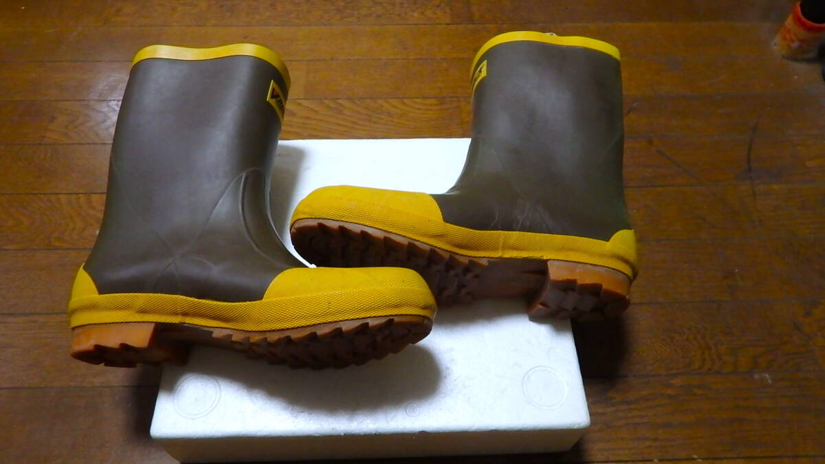 ★格安!! 美品!使用頻度極少!☆V - Rock 社製 Fishing Foot Gear / フィッシング用 長靴/ 27.5cm★ ☆☆匿名配送拍卖