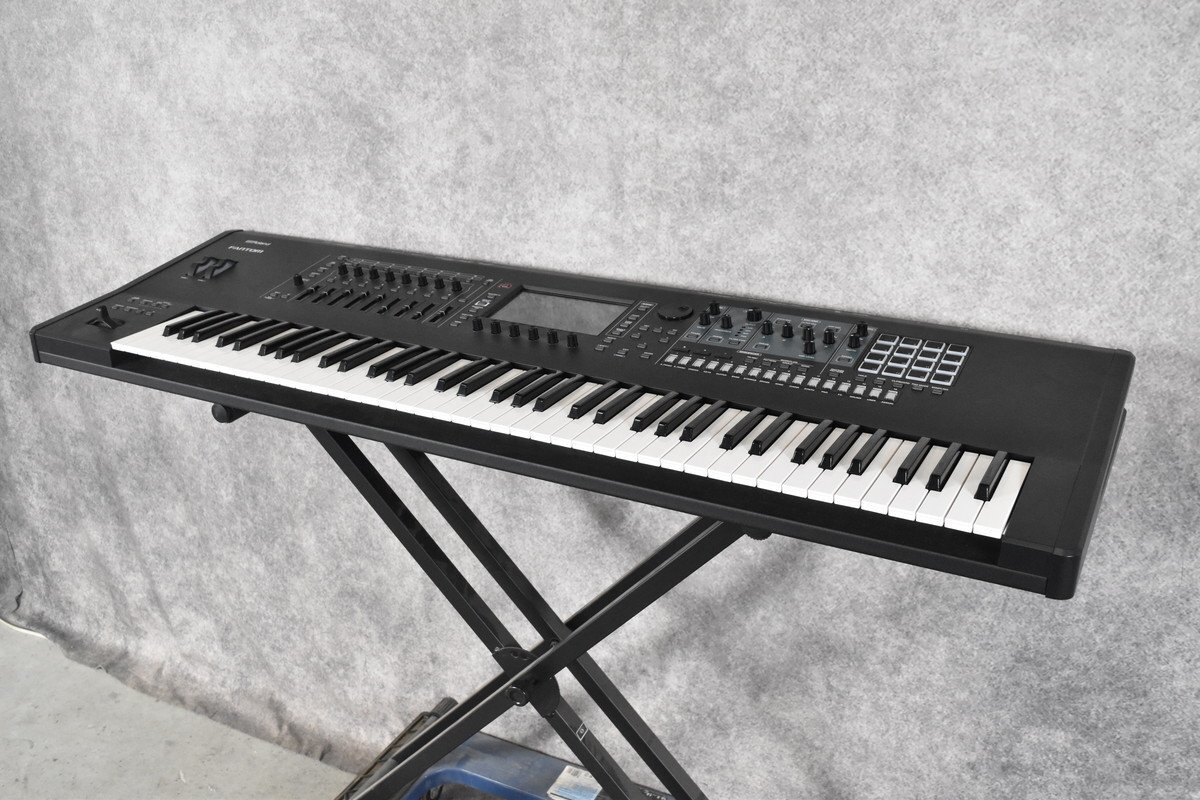 【C】ROLAND FANTOM-7 シンセサイザー ローランド ケース付き 3138596【送料無料】拍卖
