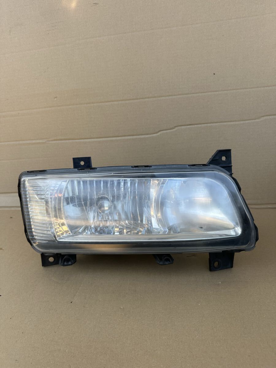 C17 三菱 ふそう スーパーグレート HID ヘッドライト ヘッドランプ 右 右側 運転席側 動作OK KOITO 100-87909 拍卖