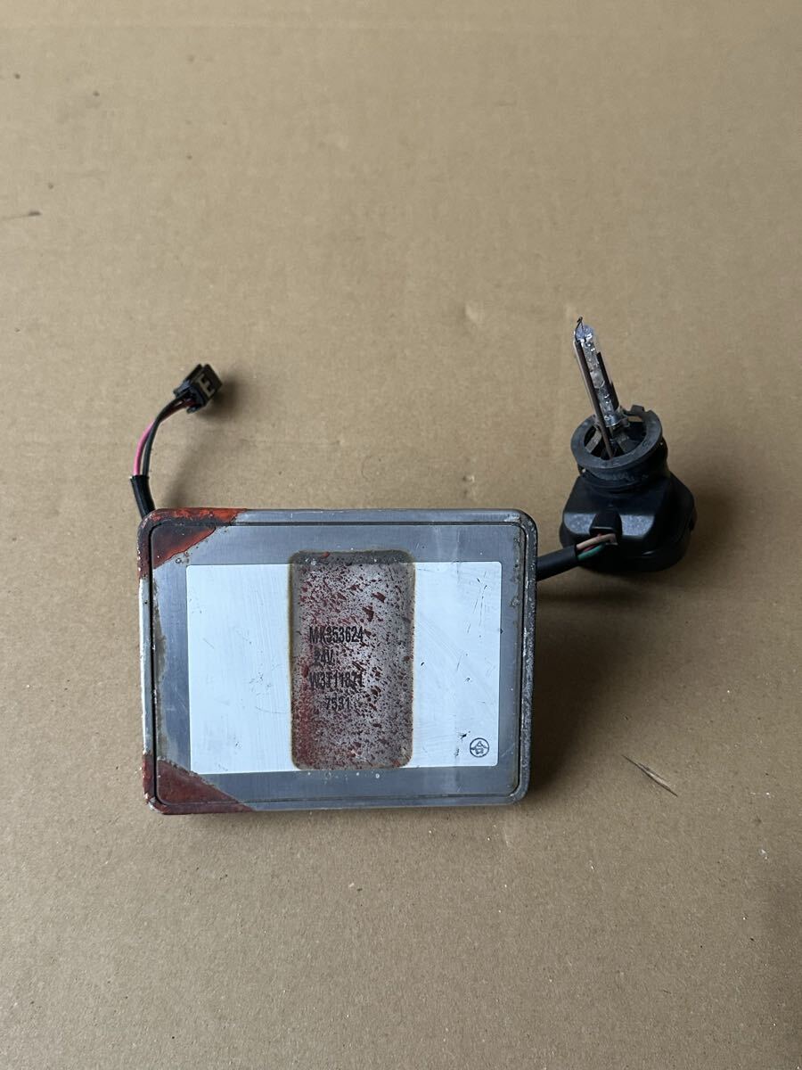 C96 三菱ふそう スーパーグレート QKG-FS54VZ HID バラスト バーナー セット MK353624 点灯確認済み 拍卖