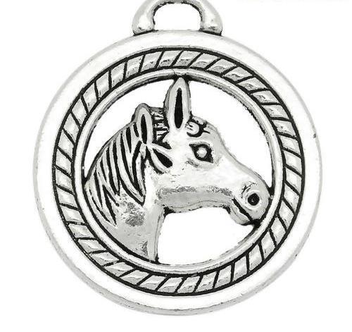 TT-メタルチャーム1個競馬 競走馬デザインチャームペンダントネックレスキーホルダーバッグチャームストラップパーツ拍卖