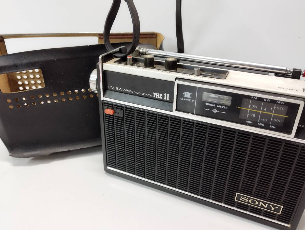 ★昭和レトロ★ラジオ ソニー ジャンク品 SOLID STATE ICF-1100 THE11 FM SW MW オーディオ機器 カバー付拍卖