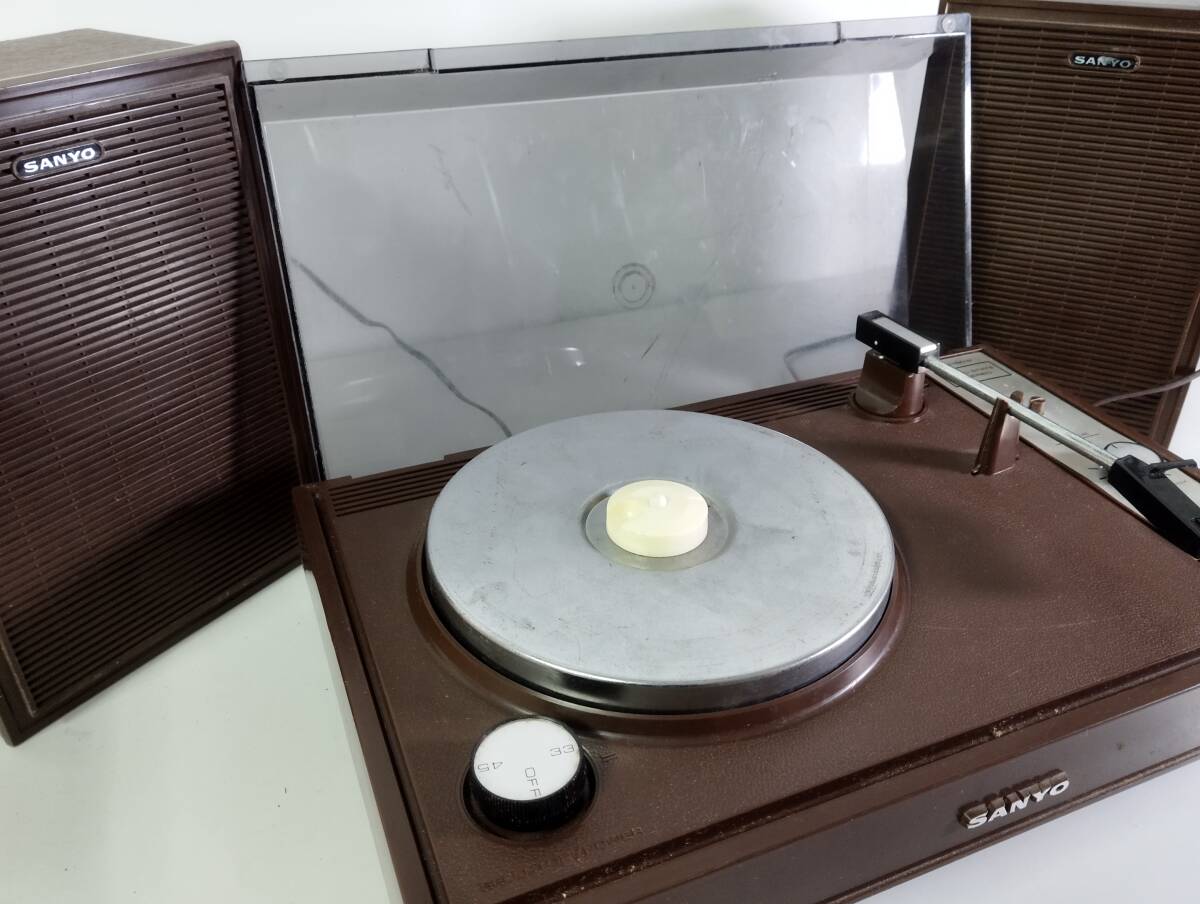 ★ビンテージ品★レコードプレーヤー 三洋 PG-50W 50/60HZ スピーカー付き ジャンク品 アンティーク オーディオ 音響機器 ターンテーブル拍卖
