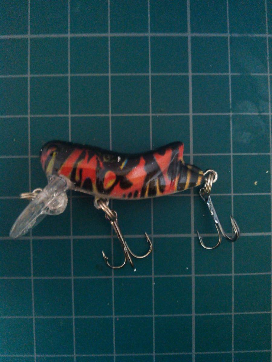 バッタルアー 40mm 3g カラー3 検)B級ルアー レーベル クリックホッパー トラウト ハゼ スモール ブルーギル チヌ 虫パターン Mリグ拍卖